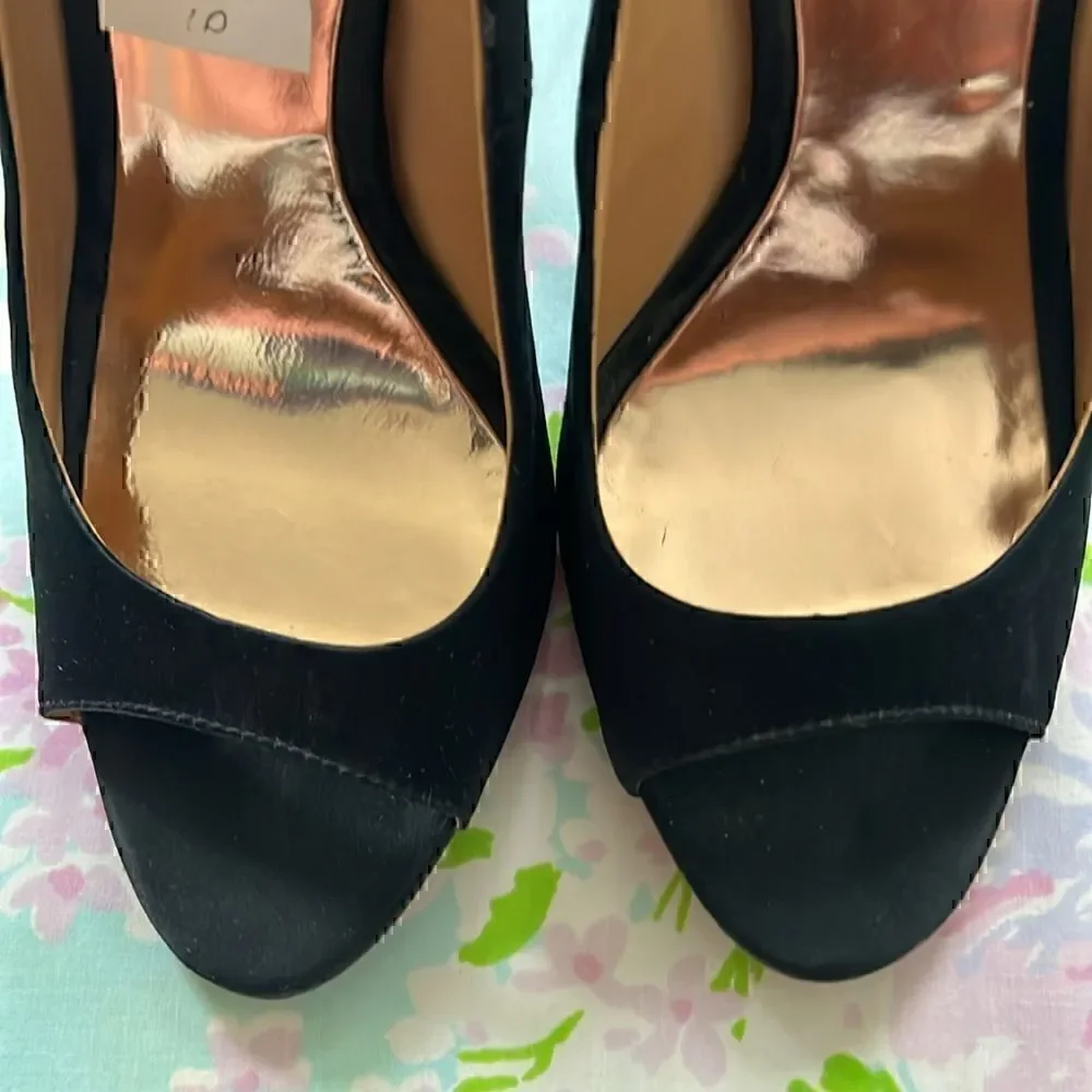 Badgley Mischka Satin Heels - Rhinestone Accent - 10